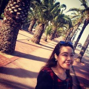 Selfie with the pineapple looking trees lining the place